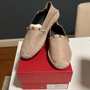Never worn Valentino Rockstud Espadrille Flats - Size 38